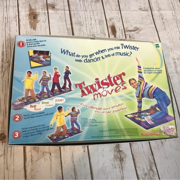 Twister Moves Dance Game with 4 CDs & 144 Dance Sessions by Milton Bradley Y2K - Picture 3 of 12